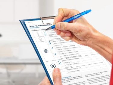 Hold dine plug-in møbler i topform med regelmæssig rengøring.